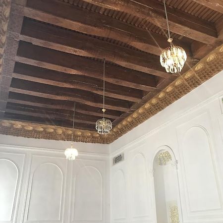 Diyor Hostel Bukhara Eksteriør billede